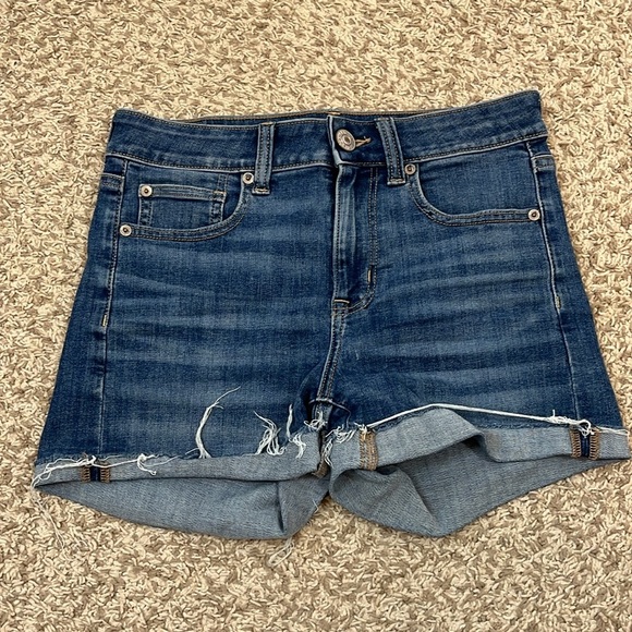 Denim Medium Wash Shorts Bundle w/ Raw Hems - Size 4 - Picture 6 of 9